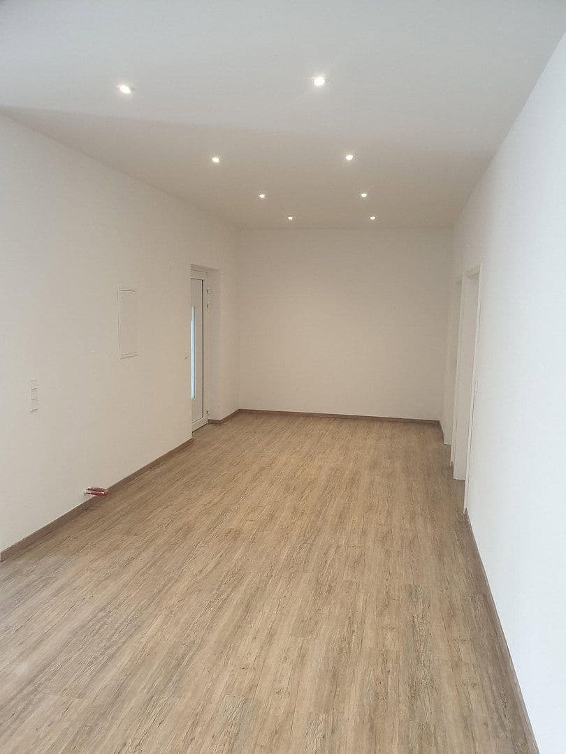 1 bedroom with open-plan kitchen flat to rent, 100 m², Freiherr-vom-Stein-Platz 2, Eisenberg (Pfalz), Rhineland-Palatinate 1 bedroom with open-plan kitchen flat to rent, 100 m², Freiherr-vom-Stein-Platz 2, Eisenberg (Pfalz), Rhineland-Palatinate