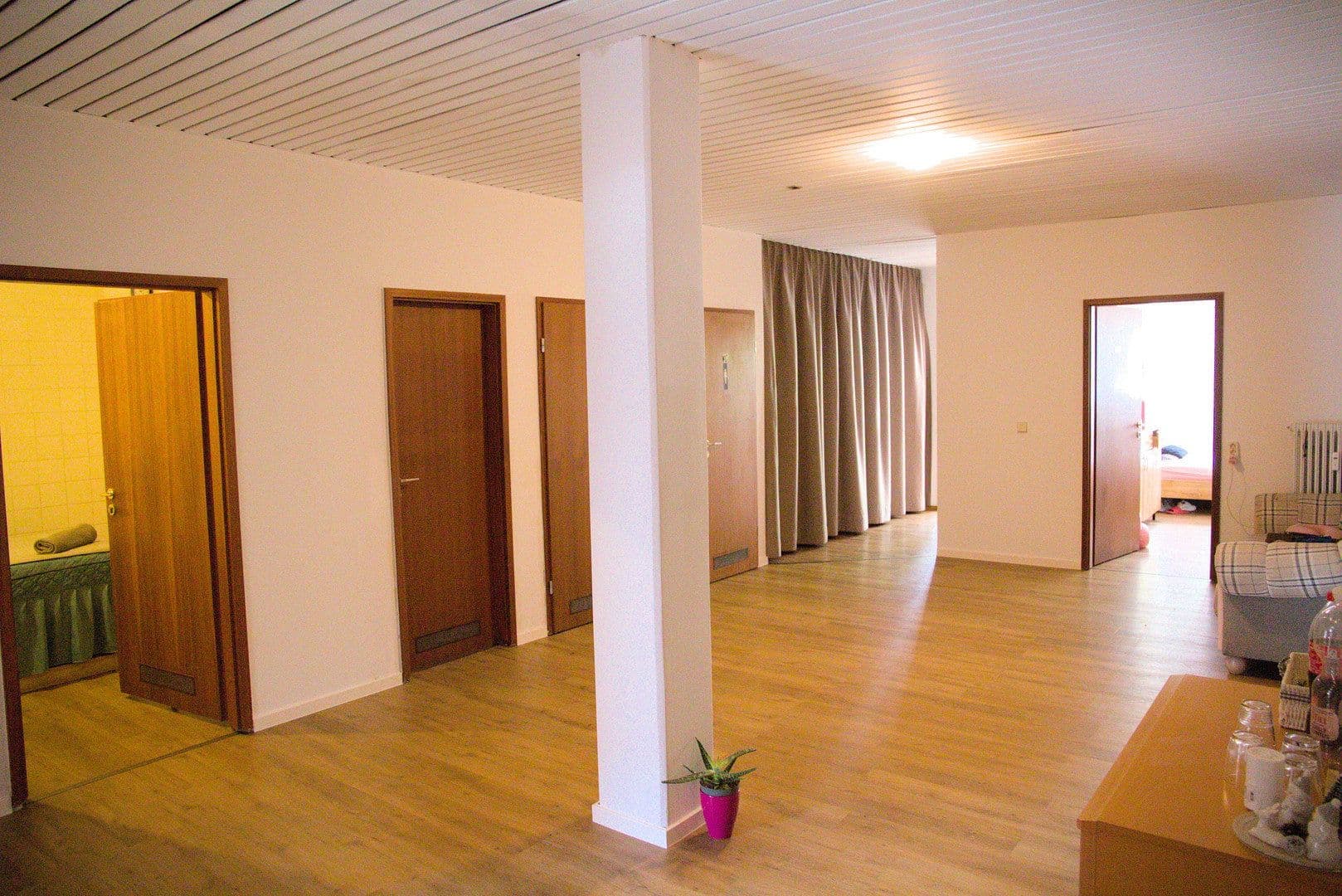 office to rent, 160 m², Hauptstr. 17, Titisee-Neustadt, Baden-Württemberg office to rent, 160 m², Hauptstr. 17, Titisee-Neustadt, Baden-Württemberg