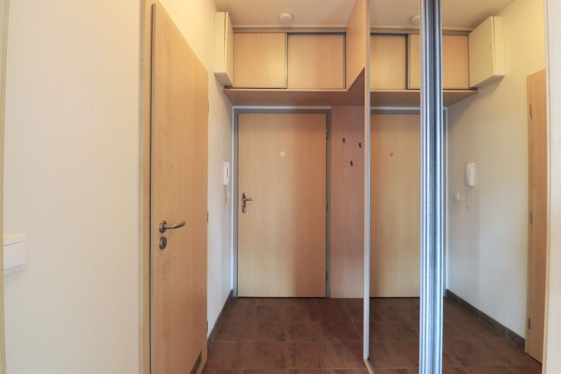 Studio flat to rent, 37 m², Farkašova, Prague, Prague Studio flat to rent, 37 m², Farkašova, Prague, Prague