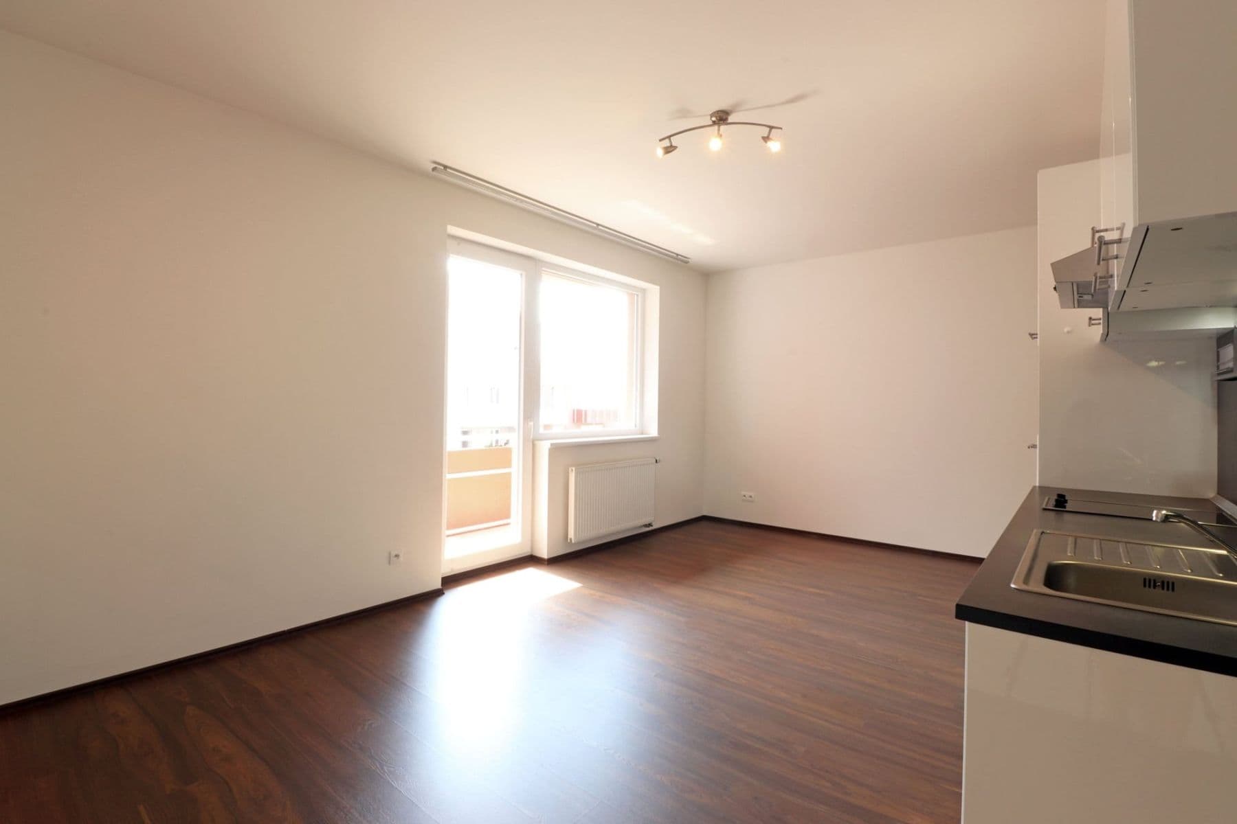 Studio flat to rent, 37 m², Farkašova, Prague, Prague Studio flat to rent, 37 m², Farkašova, Prague, Prague