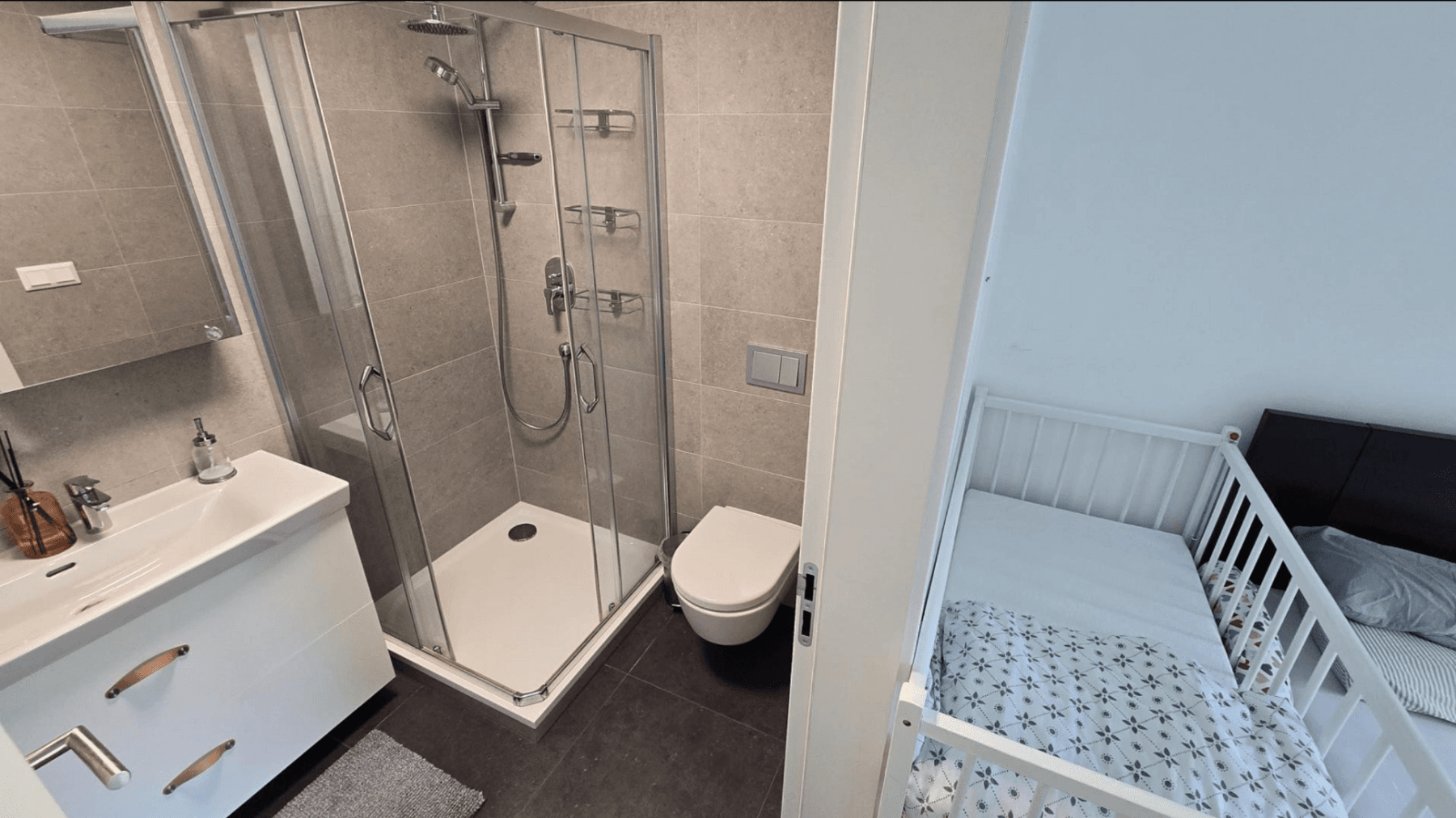 3 bedroom with open-plan kitchen flat to rent, 90 m², Jinonická, Prague, Prague 3 bedroom with open-plan kitchen flat to rent, 90 m², Jinonická, Prague, Prague