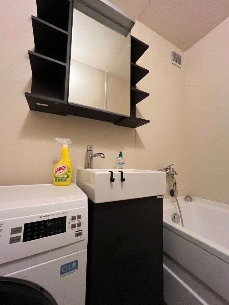 Studio flat to rent, 29 m², Valentova, Prague, Prague Studio flat to rent, 29 m², Valentova, Prague, Prague