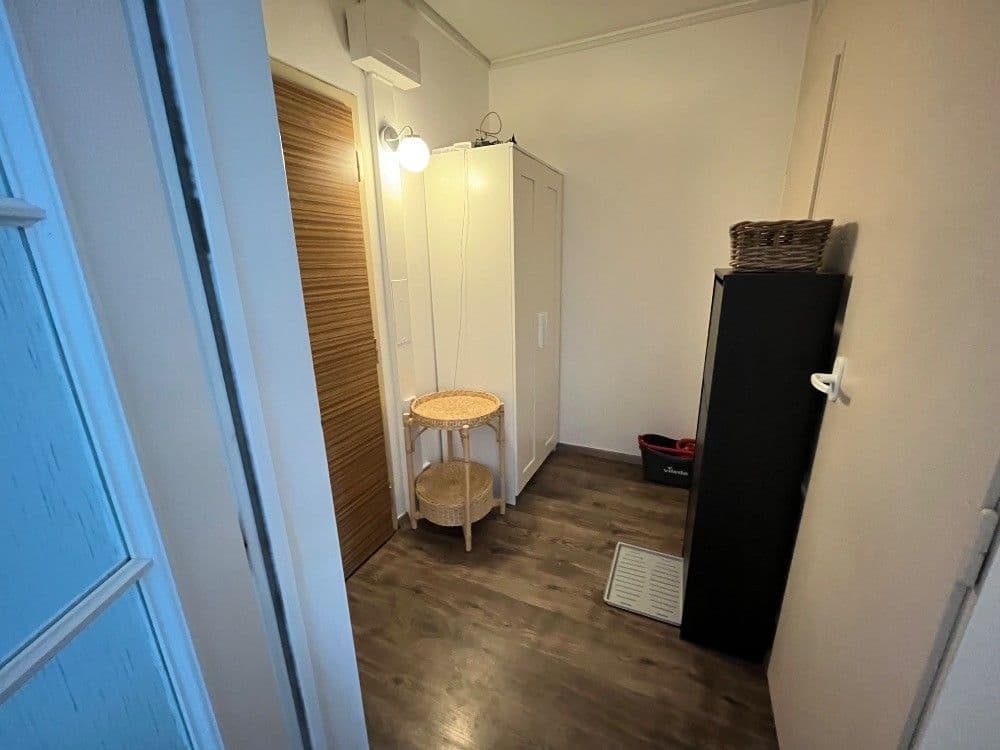 Studio flat to rent, 29 m², Valentova, Prague, Prague Studio flat to rent, 29 m², Valentova, Prague, Prague