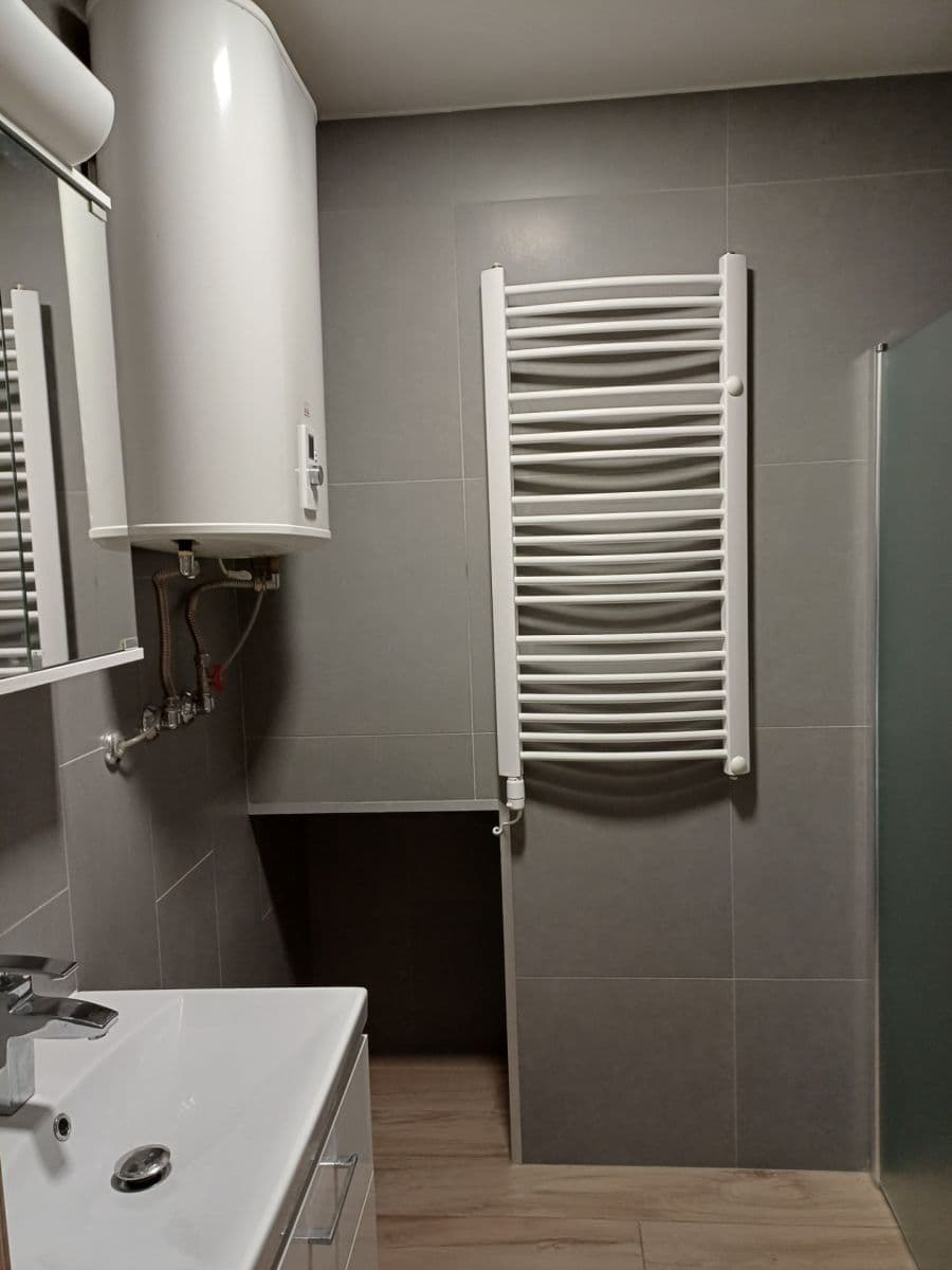1 bedroom with open-plan kitchen flat to rent, 41 m², Revoluční, Buštěhrad, Středočeský Region 1 bedroom with open-plan kitchen flat to rent, 41 m², Revoluční, Buštěhrad, Středočeský Region