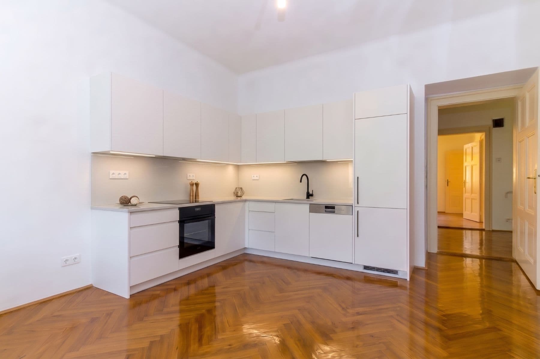 2 bedroom flat for sale, 82 m², Na Jezerce, Prague, Prague 2 bedroom flat for sale, 82 m², Na Jezerce, Prague, Prague