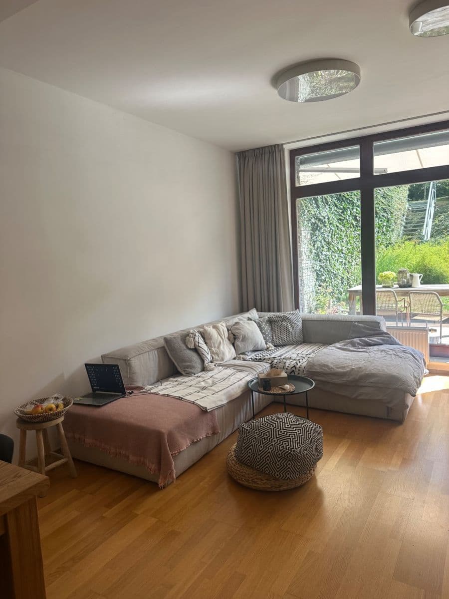 3 bedroom with open-plan kitchen flat to rent, 124 m², Pod Dvorem, Prague, Prague 3 bedroom with open-plan kitchen flat to rent, 124 m², Pod Dvorem, Prague, Prague