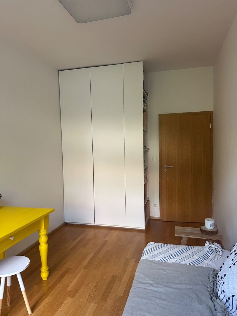 3 bedroom with open-plan kitchen flat to rent, 124 m², Pod Dvorem, Prague, Prague 3 bedroom with open-plan kitchen flat to rent, 124 m², Pod Dvorem, Prague, Prague