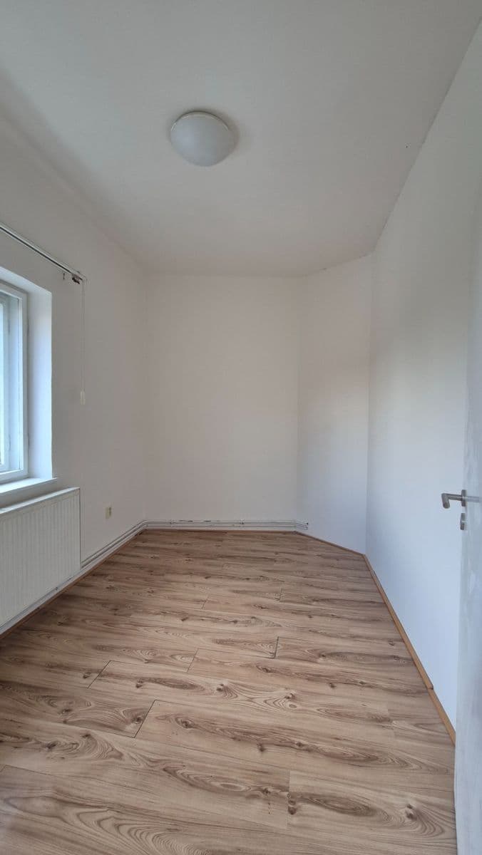 2 bedroom with open-plan kitchen flat to rent, 76 m², Svatopluka Čecha, Třešť, Vysočina Region 2 bedroom with open-plan kitchen flat to rent, 76 m², Svatopluka Čecha, Třešť, Vysočina Region