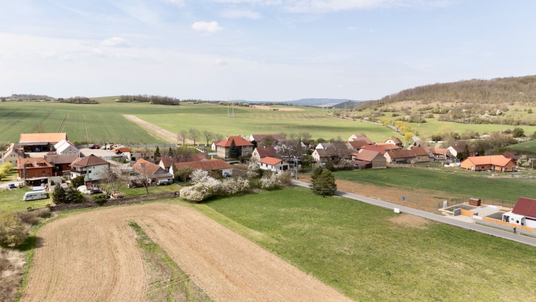 plot to rent, 1,081 m², Měňany, Středočeský Region plot to rent, 1,081 m², Měňany, Středočeský Region