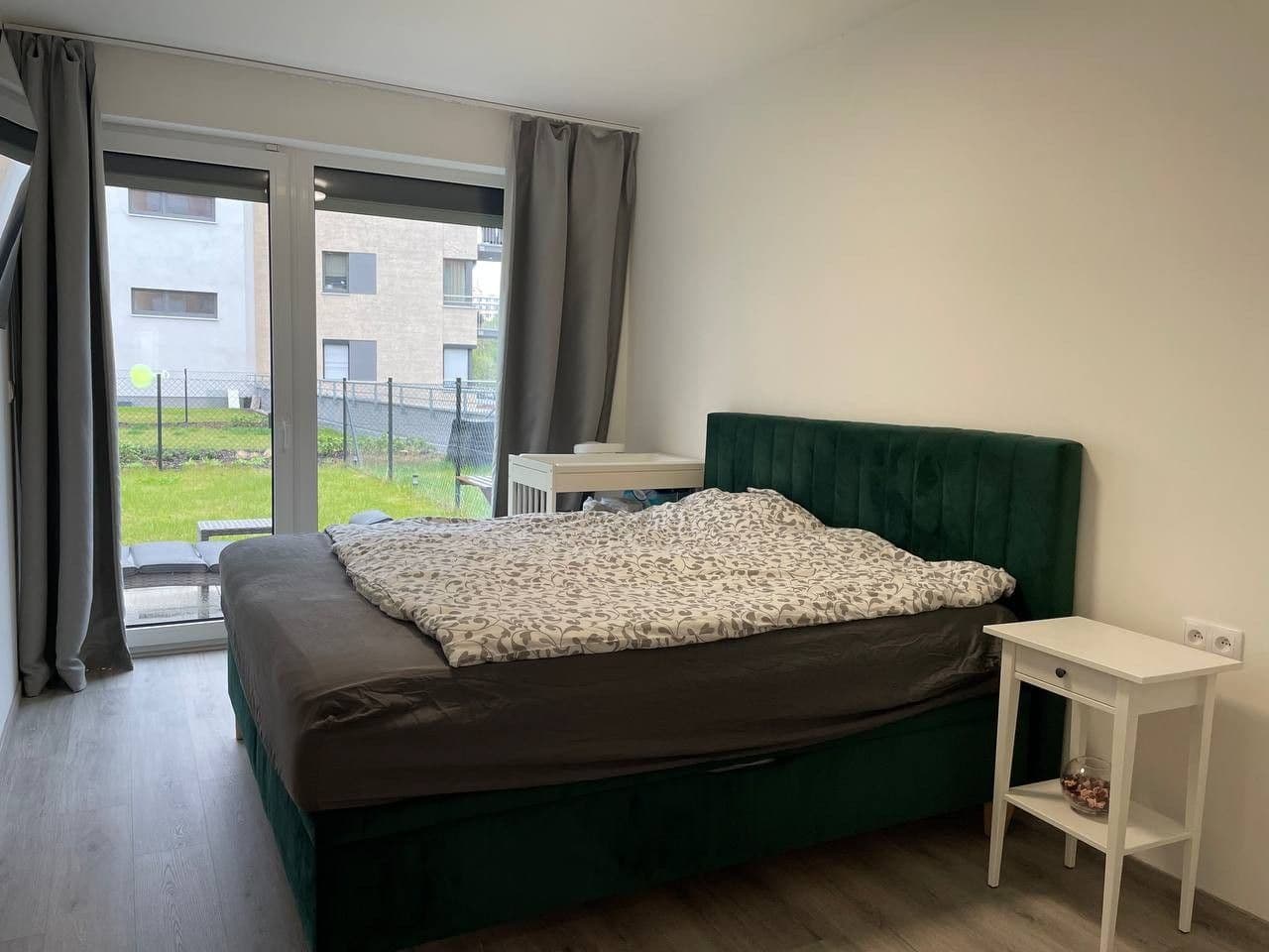 1 bedroom with open-plan kitchen flat to rent, 56 m², Drahňovická, Prague, Prague 1 bedroom with open-plan kitchen flat to rent, 56 m², Drahňovická, Prague, Prague