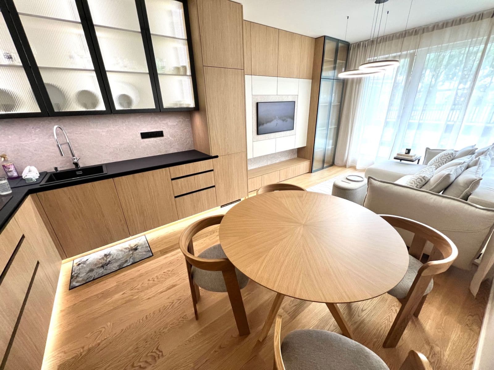 2 bedroom with open-plan kitchen flat to rent, 82 m², Lysolajské údolí, Prague, Prague 2 bedroom with open-plan kitchen flat to rent, 82 m², Lysolajské údolí, Prague, Prague