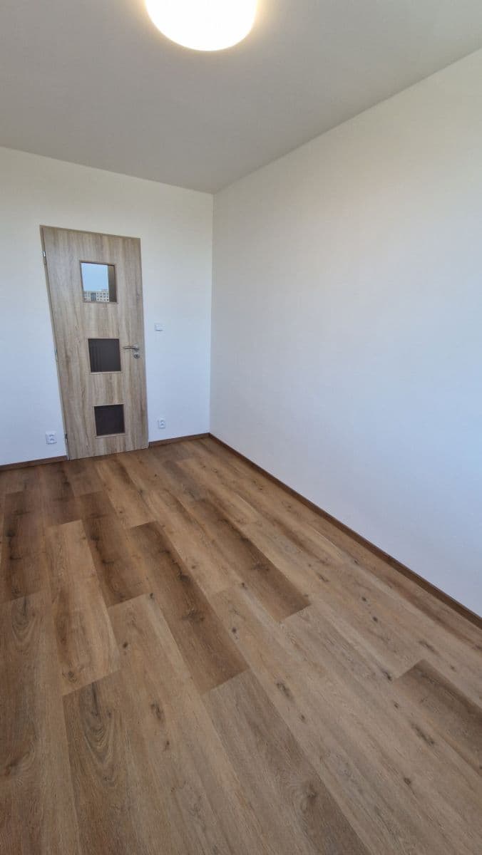 2 bedroom with open-plan kitchen flat to rent, 61 m², Markušova, Prague, Prague 2 bedroom with open-plan kitchen flat to rent, 61 m², Markušova, Prague, Prague
