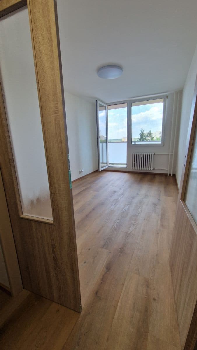 2 bedroom with open-plan kitchen flat to rent, 61 m², Markušova, Prague, Prague 2 bedroom with open-plan kitchen flat to rent, 61 m², Markušova, Prague, Prague
