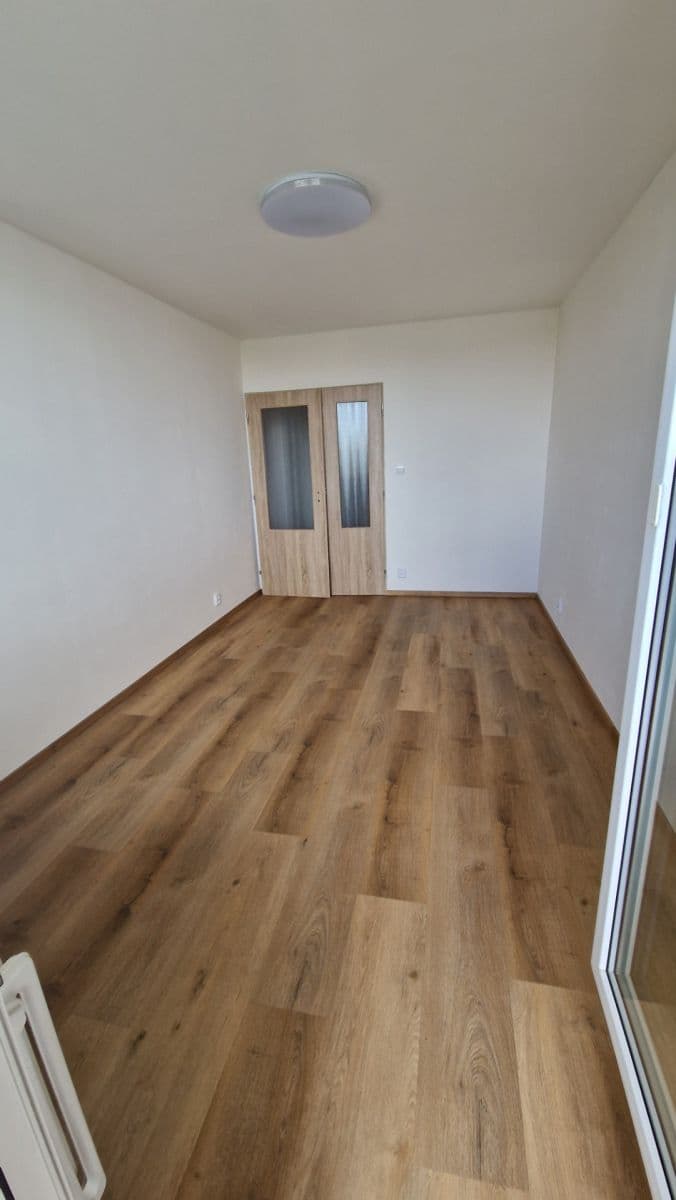 2 bedroom with open-plan kitchen flat to rent, 61 m², Markušova, Prague, Prague 2 bedroom with open-plan kitchen flat to rent, 61 m², Markušova, Prague, Prague