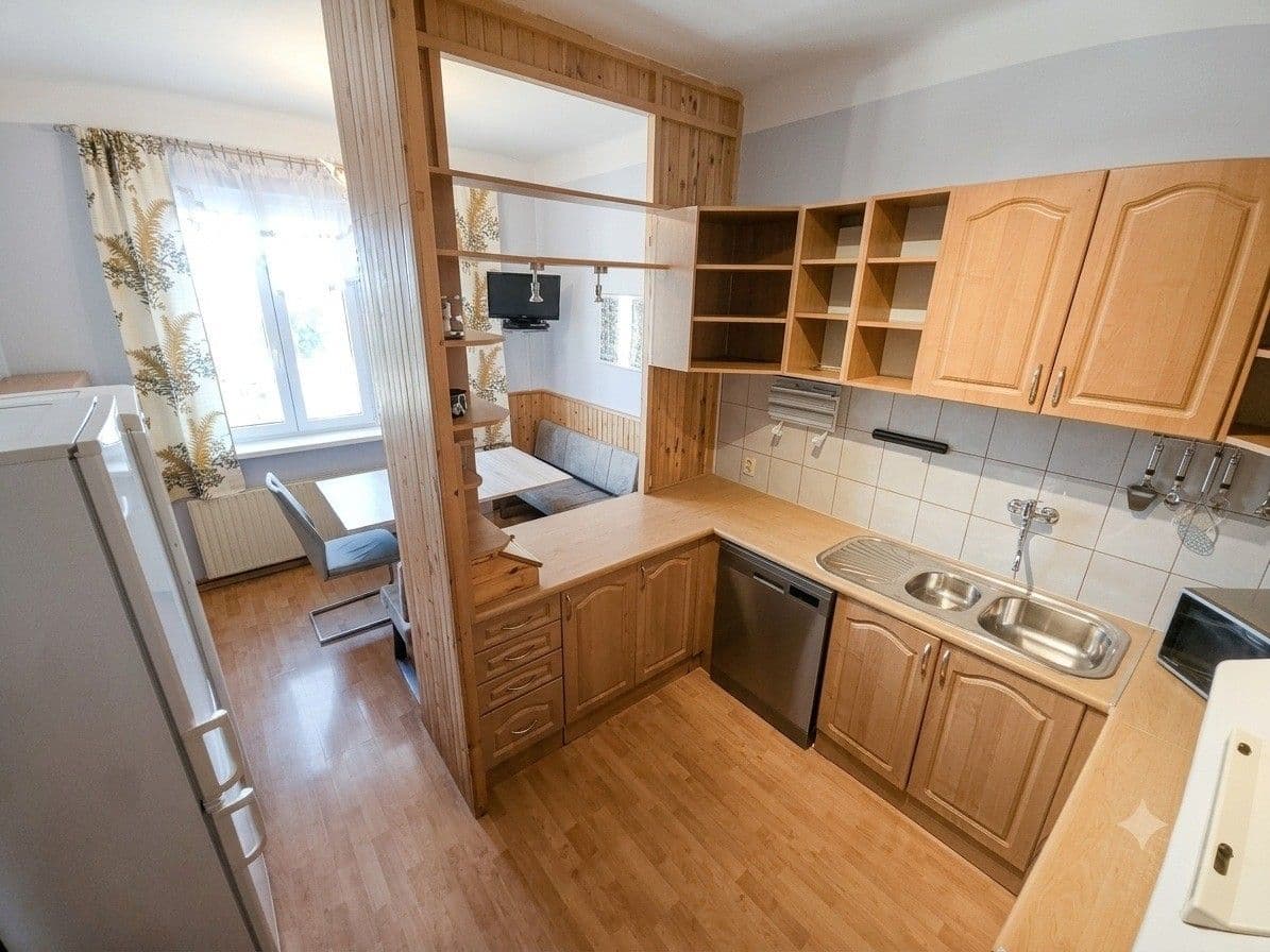 2 bedroom flat to rent, 97 m², Pod Třebešínem, Prague, Prague 2 bedroom flat to rent, 97 m², Pod Třebešínem, Prague, Prague
