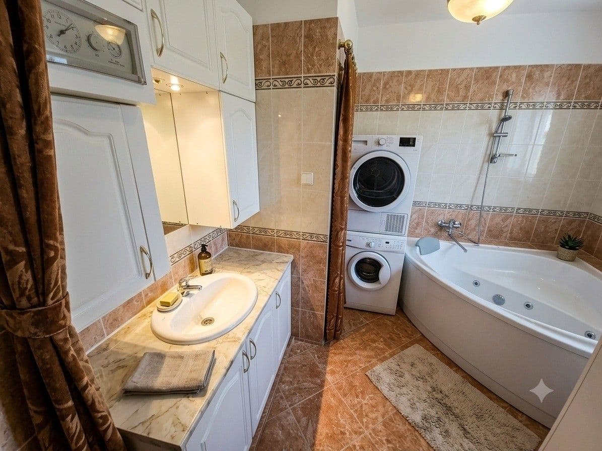 2 bedroom flat to rent, 97 m², Pod Třebešínem, Prague, Prague 2 bedroom flat to rent, 97 m², Pod Třebešínem, Prague, Prague