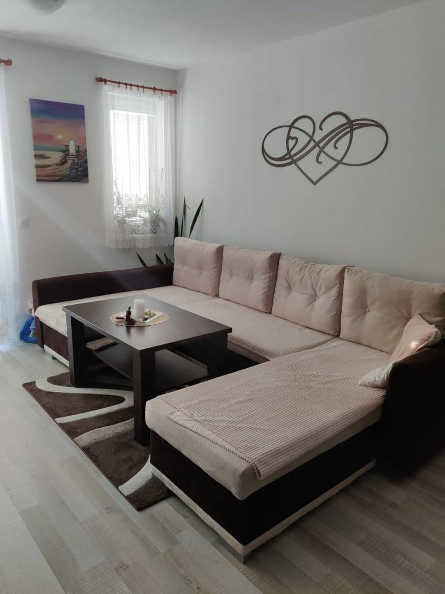 Studio flat to rent, 32 m², Václava Trojana, Prague, Prague Studio flat to rent, 32 m², Václava Trojana, Prague, Prague