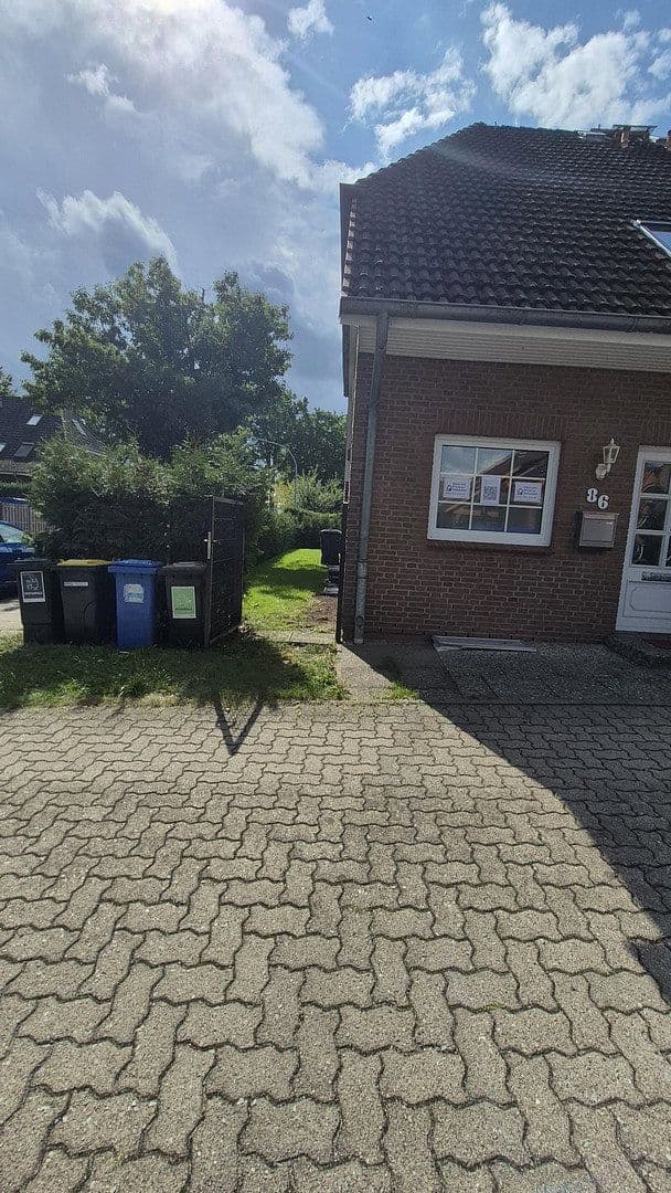 house for sale, 102 m², Am Eichholz 86, Uetersen, Schleswig-Holstein house for sale, 102 m², Am Eichholz 86, Uetersen, Schleswig-Holstein