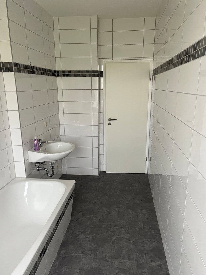 3 bedroom flat to rent, 73 m², Turmstrasse 18, Dessau, Saxony-Anhalt 3 bedroom flat to rent, 73 m², Turmstrasse 18, Dessau, Saxony-Anhalt