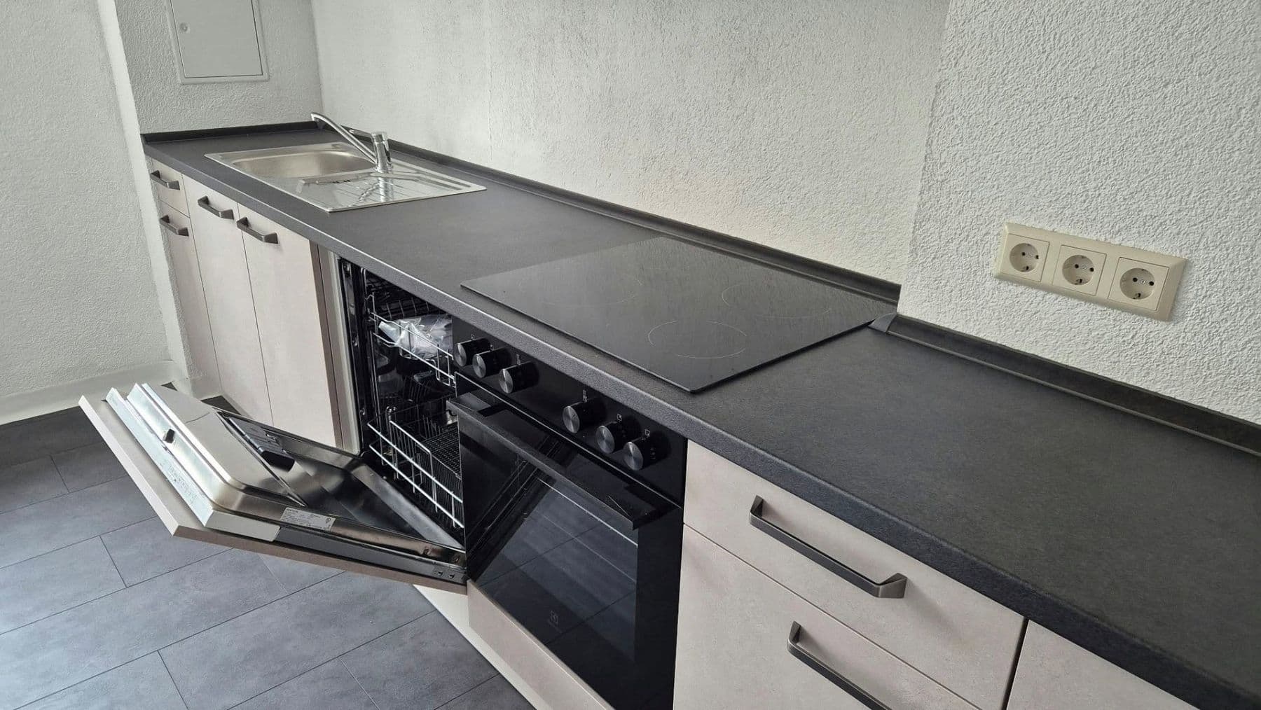 3 bedroom flat to rent, 73 m², Turmstrasse 18, Dessau, Saxony-Anhalt 3 bedroom flat to rent, 73 m², Turmstrasse 18, Dessau, Saxony-Anhalt