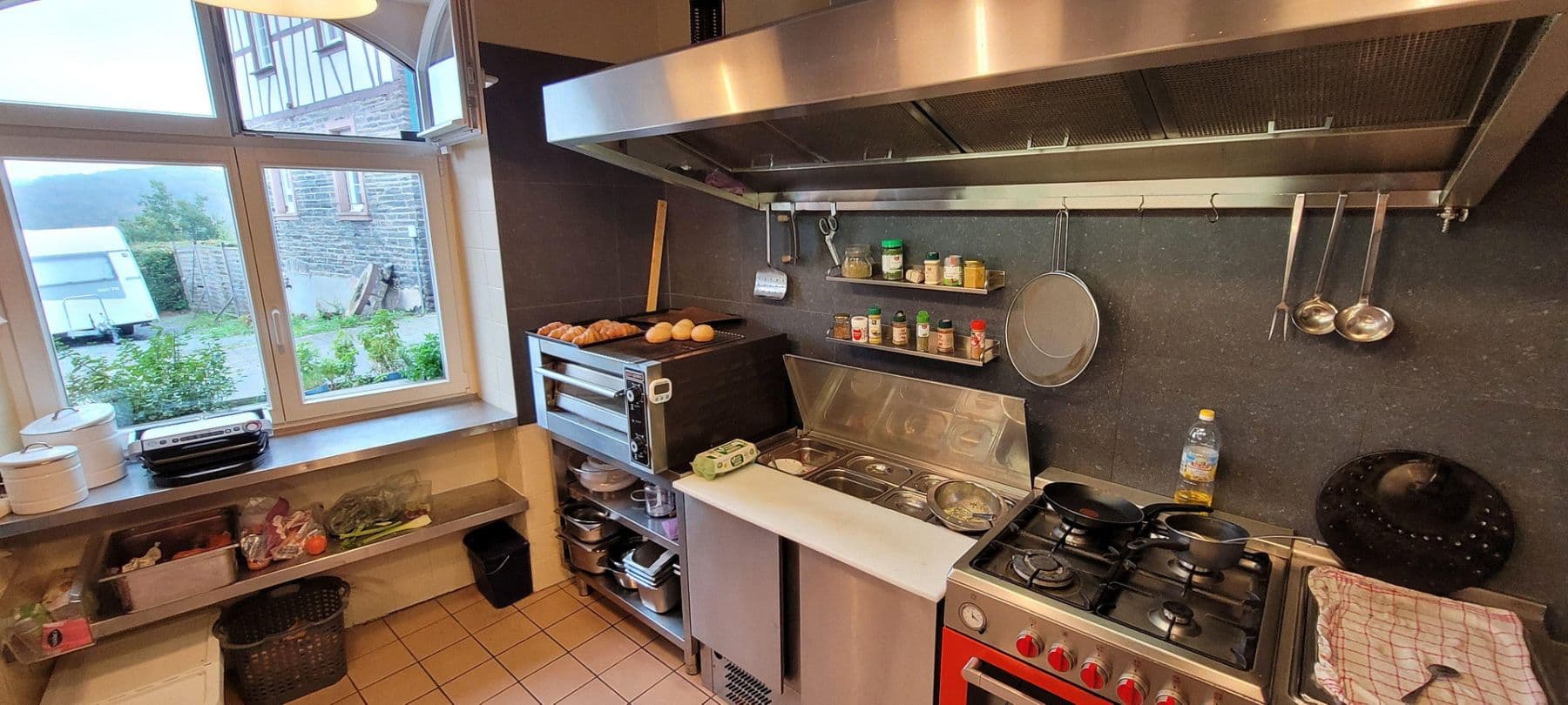 non-residential property for sale, 8,300 m², Schloßstr. 14, Starkenburg, Rhineland-Palatinate non-residential property for sale, 8,300 m², Schloßstr. 14, Starkenburg, Rhineland-Palatinate