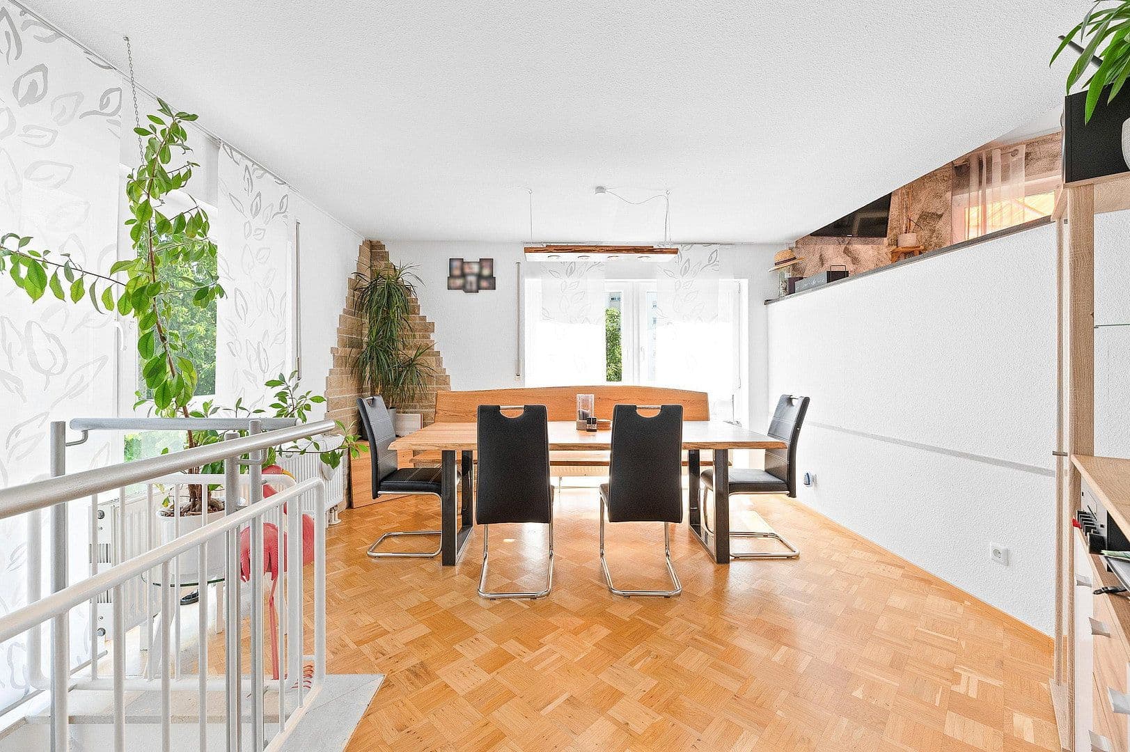 2 bedroom with open-plan kitchen flat to rent, 110 m², Leonberg, Baden-Württemberg 2 bedroom with open-plan kitchen flat to rent, 110 m², Leonberg, Baden-Württemberg