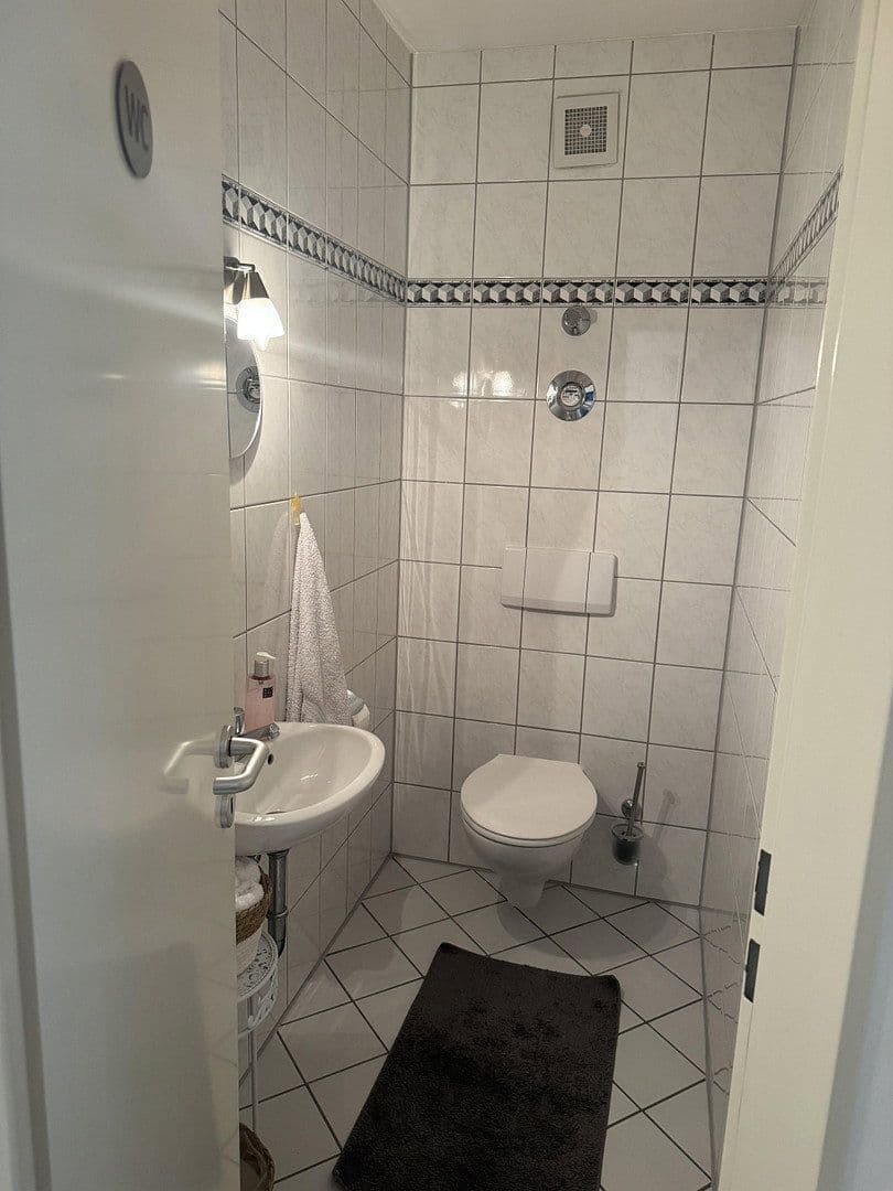 4 bedroom flat to rent, 95 m², Stettinerstr. 11a, Heiligenhaus, North Rhine-Westphalia 4 bedroom flat to rent, 95 m², Stettinerstr. 11a, Heiligenhaus, North Rhine-Westphalia