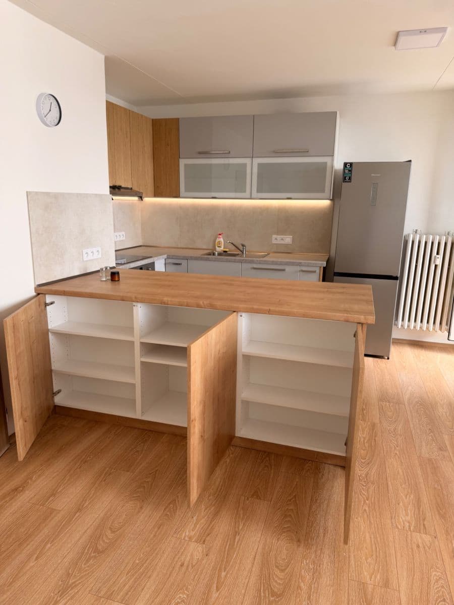 3 bedroom flat to rent, 75 m², Tatarkova, Prague, Prague 3 bedroom flat to rent, 75 m², Tatarkova, Prague, Prague
