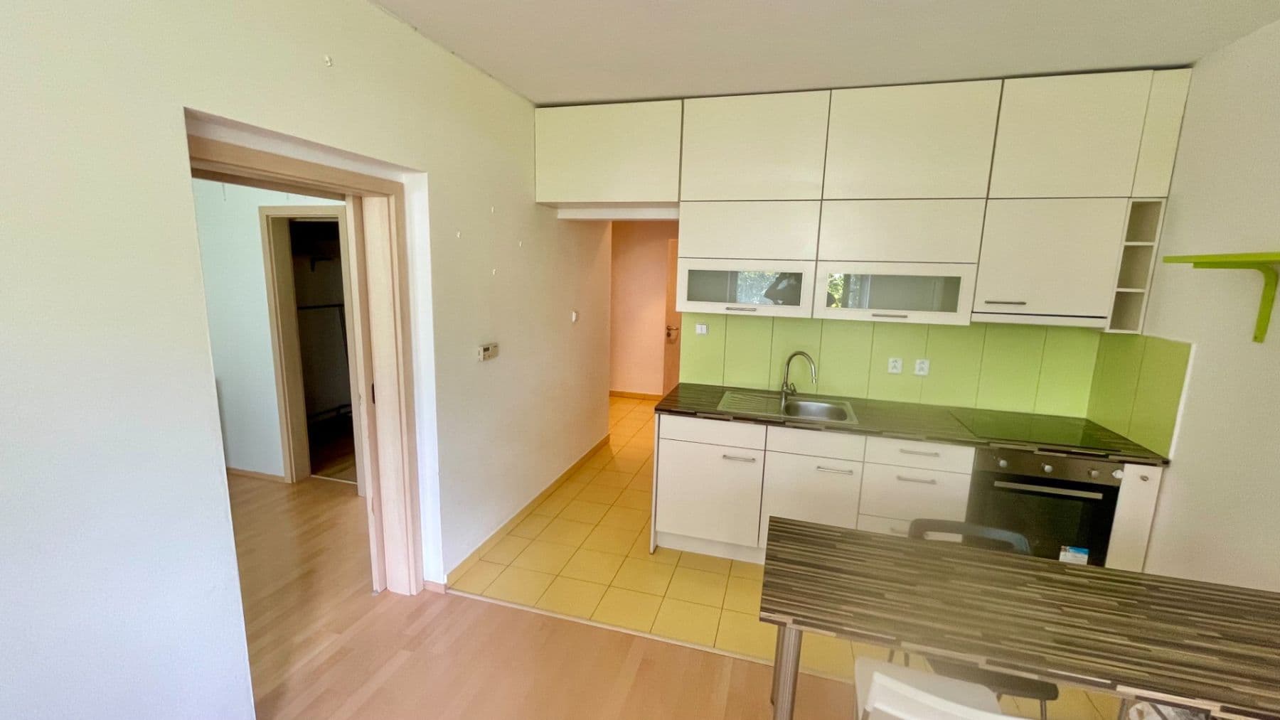 1 bedroom with open-plan kitchen flat to rent, 45 m², Hrázka, Brno, Jihomoravský Region 1 bedroom with open-plan kitchen flat to rent, 45 m², Hrázka, Brno, Jihomoravský Region