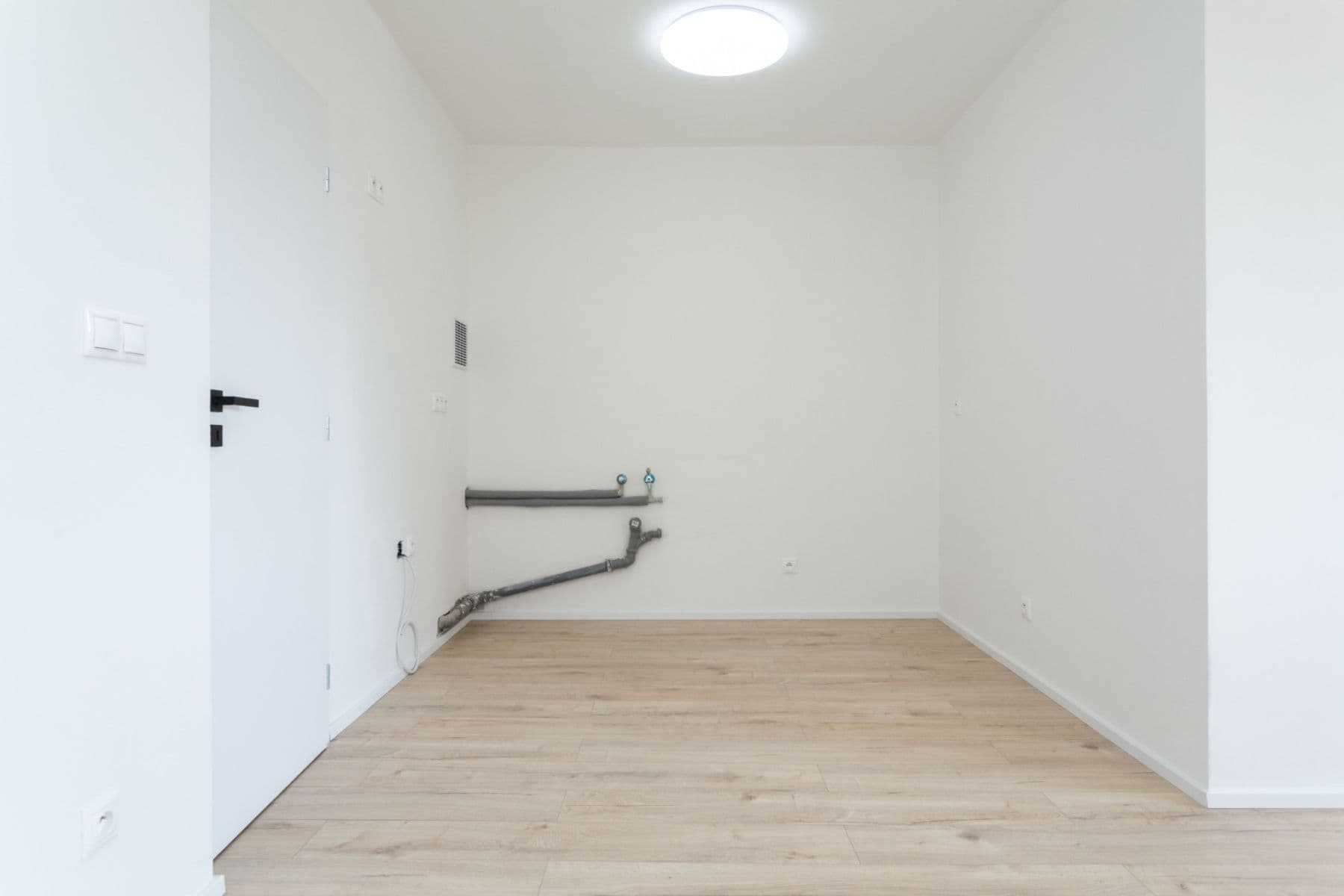 3 bedroom with open-plan kitchen flat for sale, 85 m², Prusíkova, Prague, Prague 3 bedroom with open-plan kitchen flat for sale, 85 m², Prusíkova, Prague, Prague