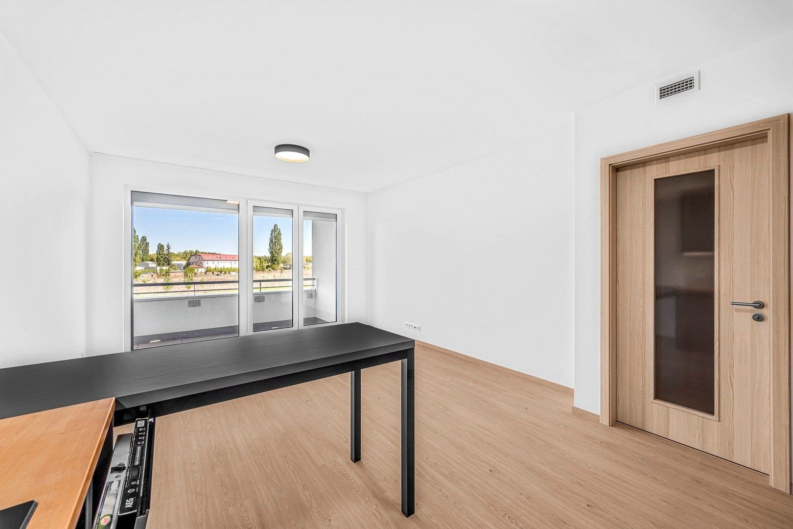 1 bedroom with open-plan kitchen flat to rent, 60 m², Pavla Beneše, Prague, Prague 1 bedroom with open-plan kitchen flat to rent, 60 m², Pavla Beneše, Prague, Prague