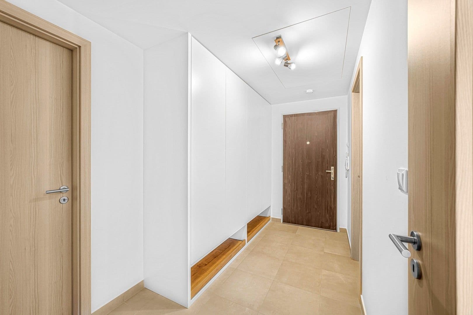 1 bedroom with open-plan kitchen flat to rent, 60 m², Pavla Beneše, Prague, Prague 1 bedroom with open-plan kitchen flat to rent, 60 m², Pavla Beneše, Prague, Prague