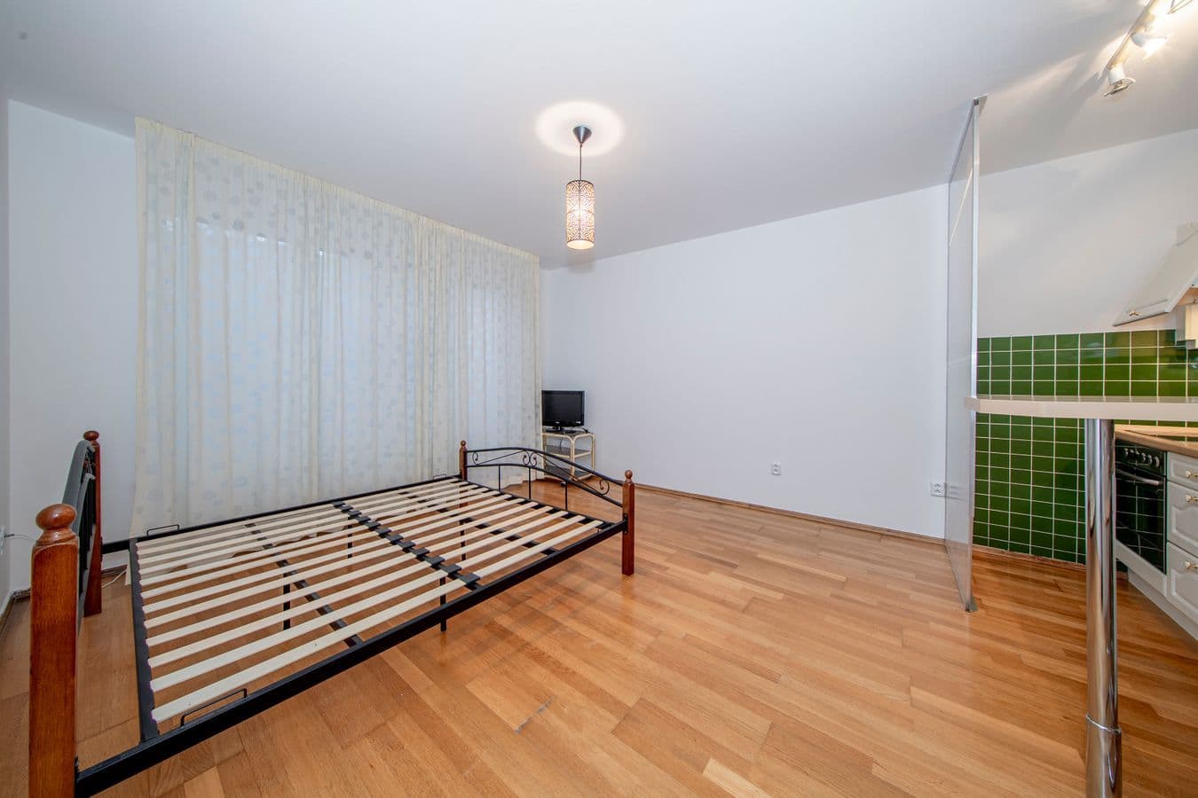 Studio flat to rent, 35 m², Počernická, Prague, Prague Studio flat to rent, 35 m², Počernická, Prague, Prague