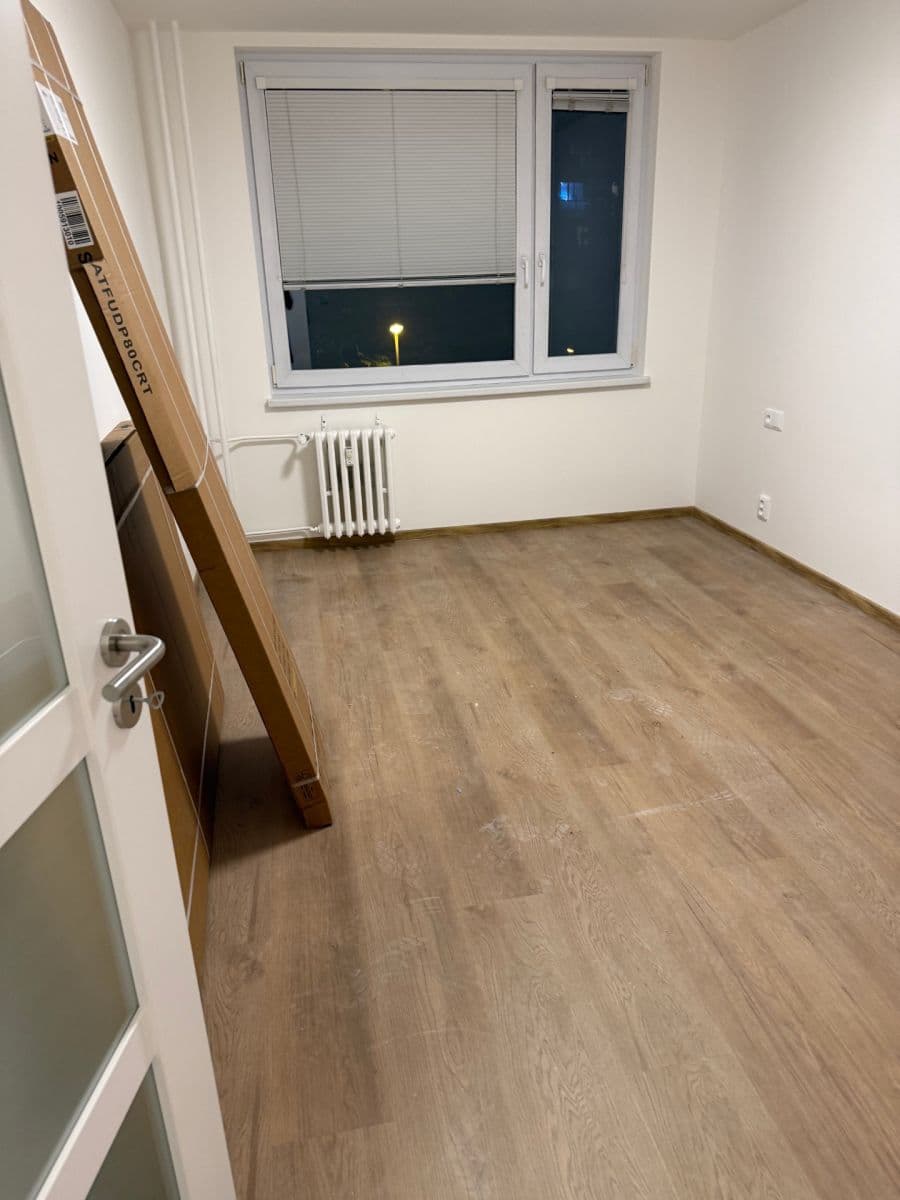 2 bedroom with open-plan kitchen flat to rent, 74 m², Augustinova, Prague, Prague 2 bedroom with open-plan kitchen flat to rent, 74 m², Augustinova, Prague, Prague