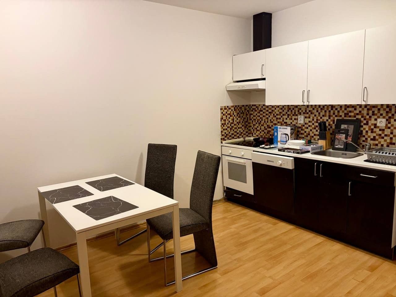 Small studio flat to rent, 22 m², K Zahrádkám, Prague, Prague Small studio flat to rent, 22 m², K Zahrádkám, Prague, Prague