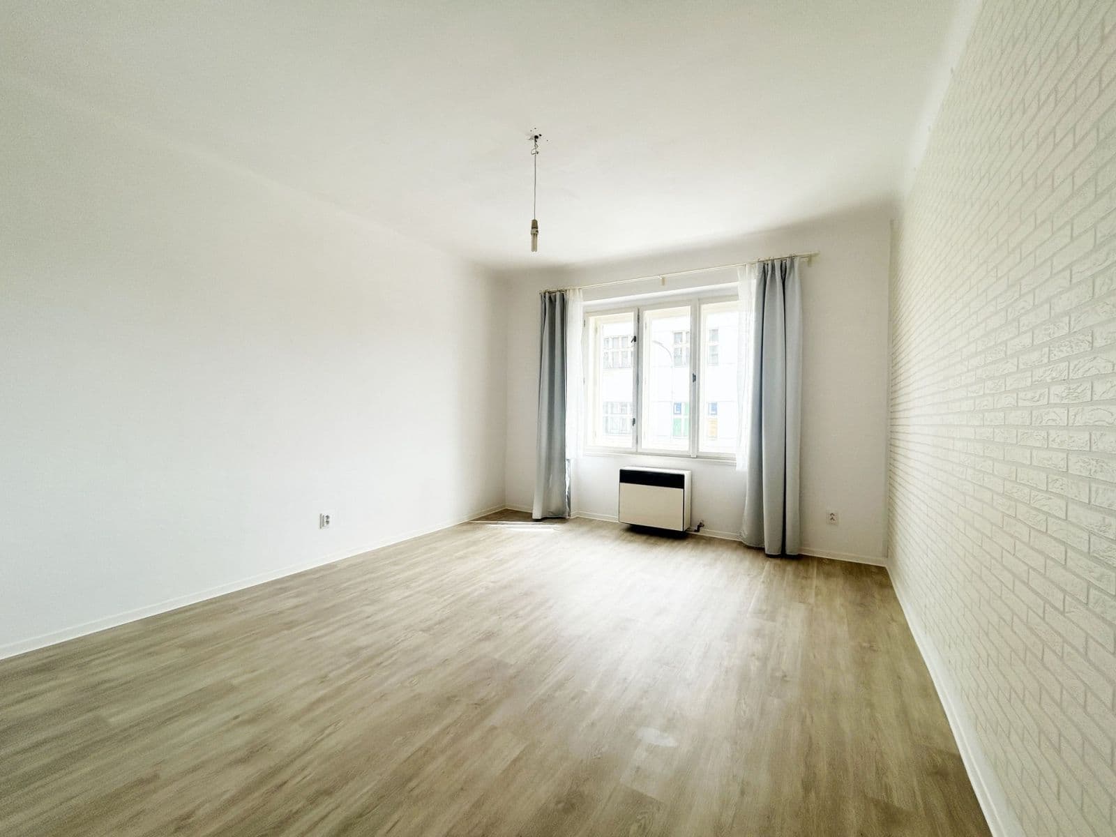 1 bedroom with open-plan kitchen flat to rent, 45 m², Stroupežnického, Prague, Prague 1 bedroom with open-plan kitchen flat to rent, 45 m², Stroupežnického, Prague, Prague