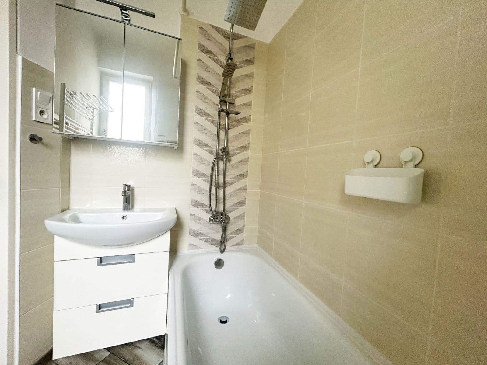 1 bedroom with open-plan kitchen flat to rent, 45 m², Stroupežnického, Prague, Prague 1 bedroom with open-plan kitchen flat to rent, 45 m², Stroupežnického, Prague, Prague
