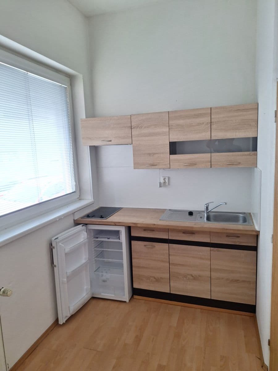 Studio flat to rent, 19 m², Podpěrova, Brno, Jihomoravský Region Studio flat to rent, 19 m², Podpěrova, Brno, Jihomoravský Region