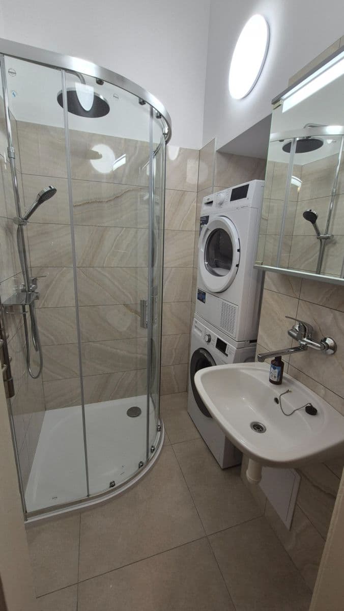 3 bedroom flat to rent, 82 m², Sládkovičova, Bratislava - mestská časť Staré Mesto, Bratislavský Region 3 bedroom flat to rent, 82 m², Sládkovičova, Bratislava - mestská časť Staré Mesto, Bratislavský Region