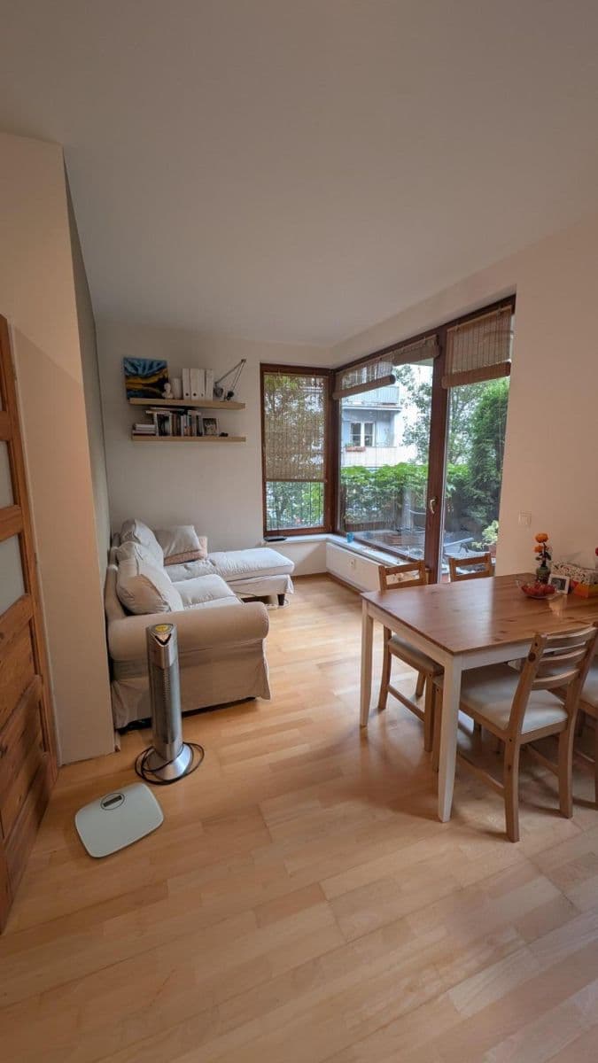 1 bedroom with open-plan kitchen flat to rent, 43 m², Pod Kavalírkou, Prague, Prague 1 bedroom with open-plan kitchen flat to rent, 43 m², Pod Kavalírkou, Prague, Prague
