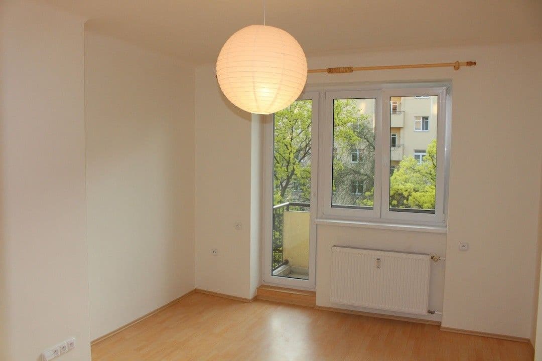 Studio flat to rent, 24 m², Jerevanská, Prague, Prague Studio flat to rent, 24 m², Jerevanská, Prague, Prague