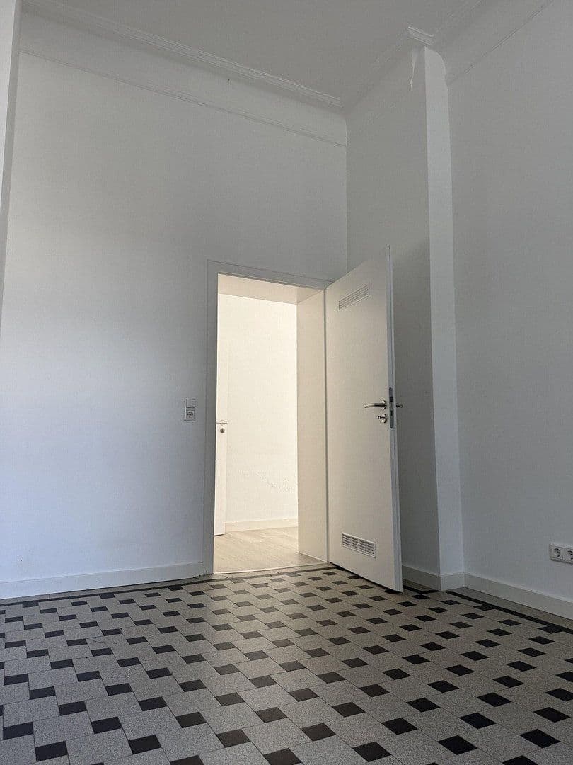 3 bedroom flat to rent, 80 m², Maternusstraße 39, Köln, North Rhine-Westphalia 3 bedroom flat to rent, 80 m², Maternusstraße 39, Köln, North Rhine-Westphalia