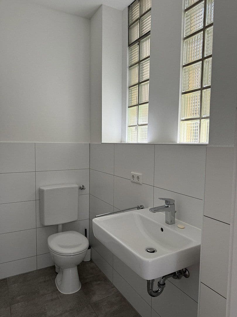 3 bedroom flat to rent, 80 m², Maternusstraße 39, Köln, North Rhine-Westphalia 3 bedroom flat to rent, 80 m², Maternusstraße 39, Köln, North Rhine-Westphalia