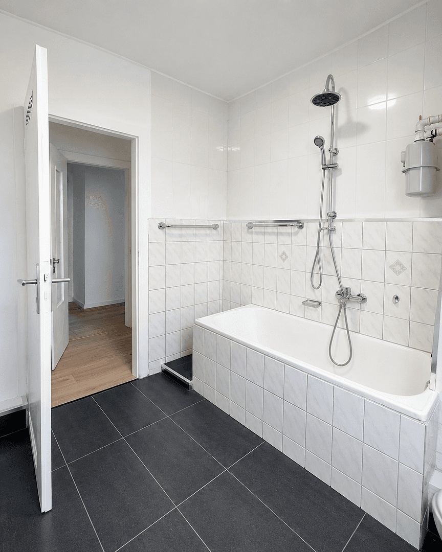 4 bedroom flat to rent, 95 m², Königstr. 11, Remscheid, North Rhine-Westphalia 4 bedroom flat to rent, 95 m², Königstr. 11, Remscheid, North Rhine-Westphalia