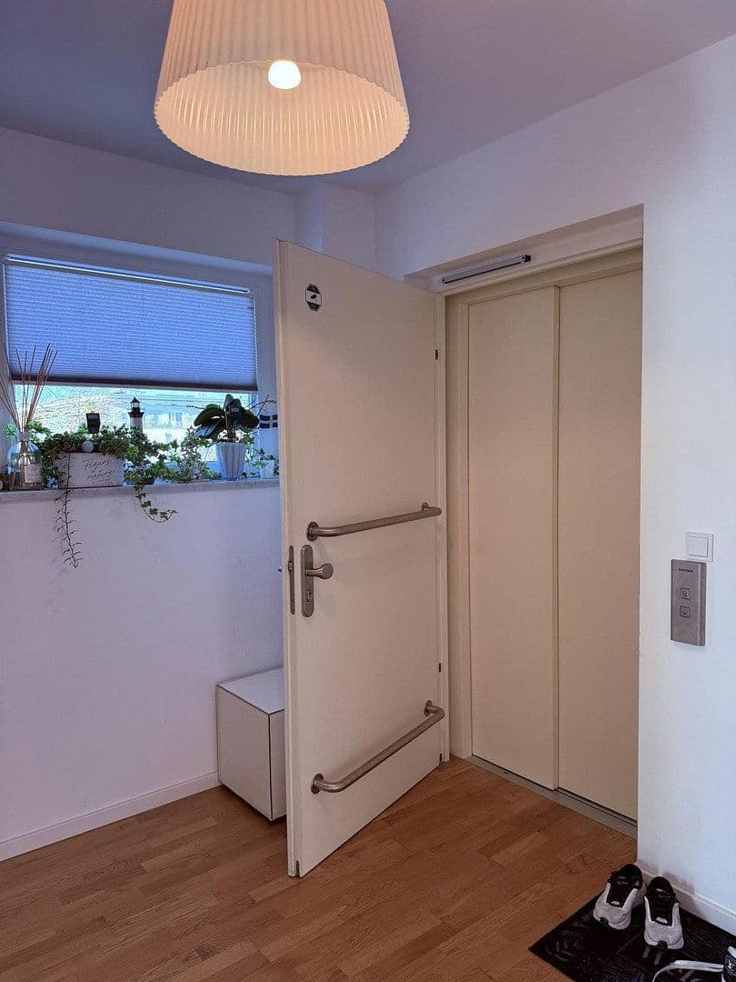 3 bedroom flat to rent, 119 m², Petzetstraße, München Obermenzing, Bavaria 3 bedroom flat to rent, 119 m², Petzetstraße, München Obermenzing, Bavaria