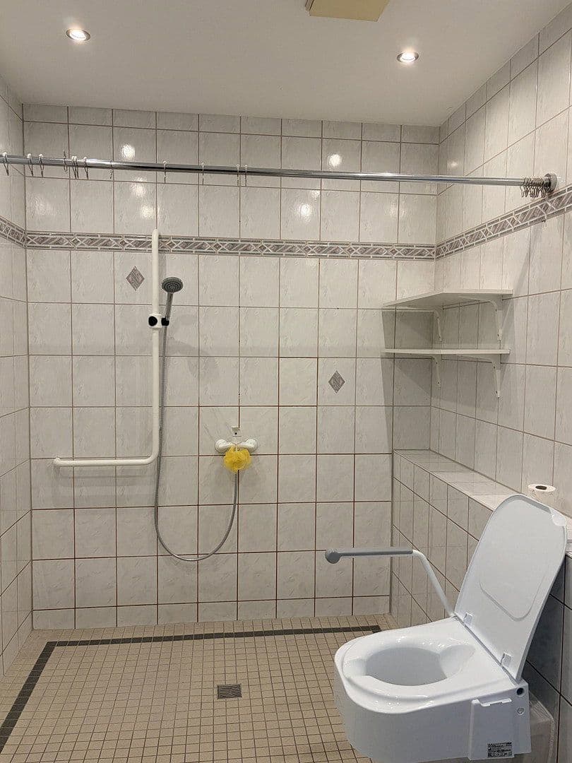 1 bedroom with open-plan kitchen flat to rent, 72 m², Altenburg, Thuringia 1 bedroom with open-plan kitchen flat to rent, 72 m², Altenburg, Thuringia