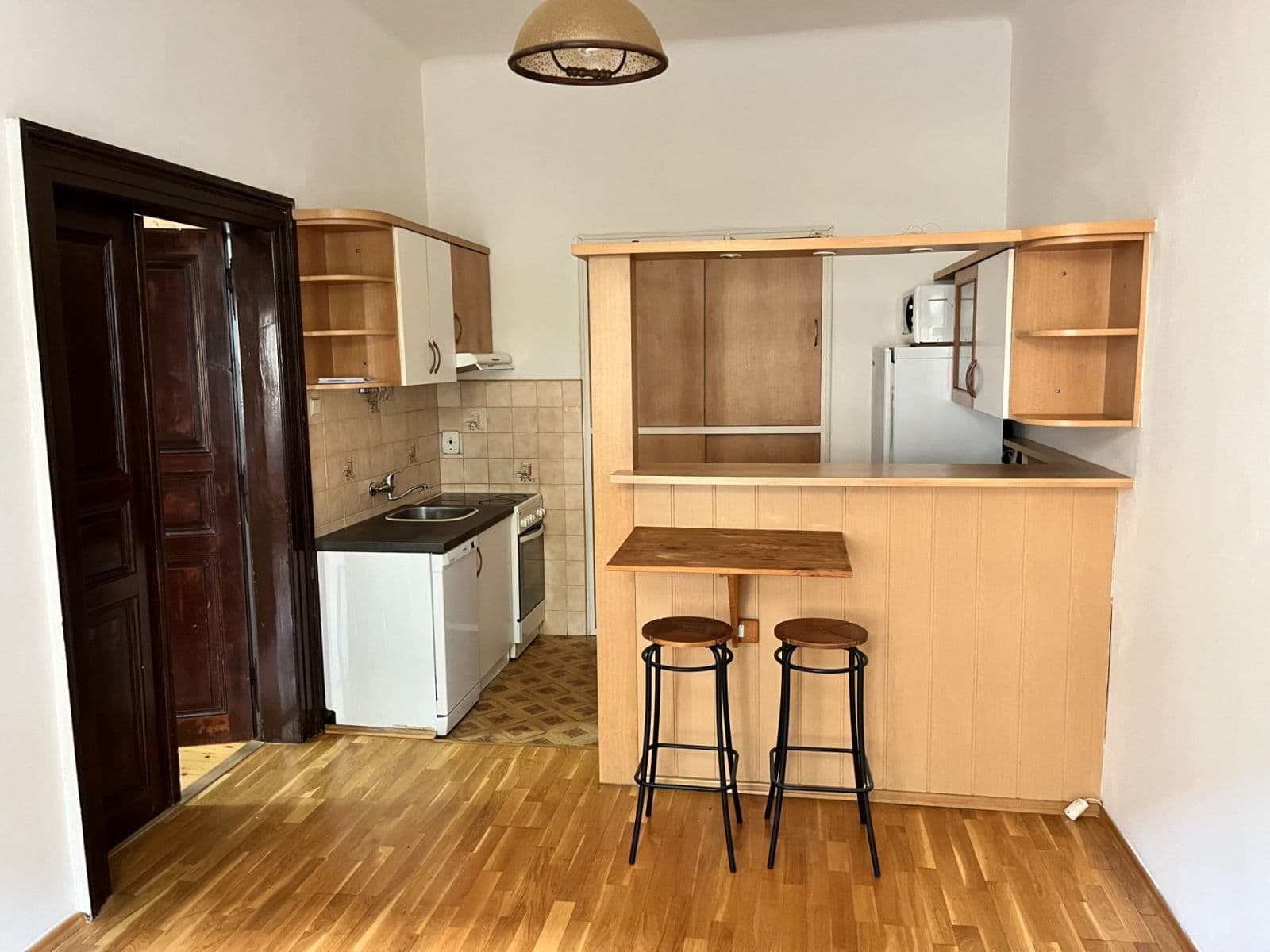 1 bedroom with open-plan kitchen flat to rent, 40 m², U Santošky, Prague, Prague 1 bedroom with open-plan kitchen flat to rent, 40 m², U Santošky, Prague, Prague