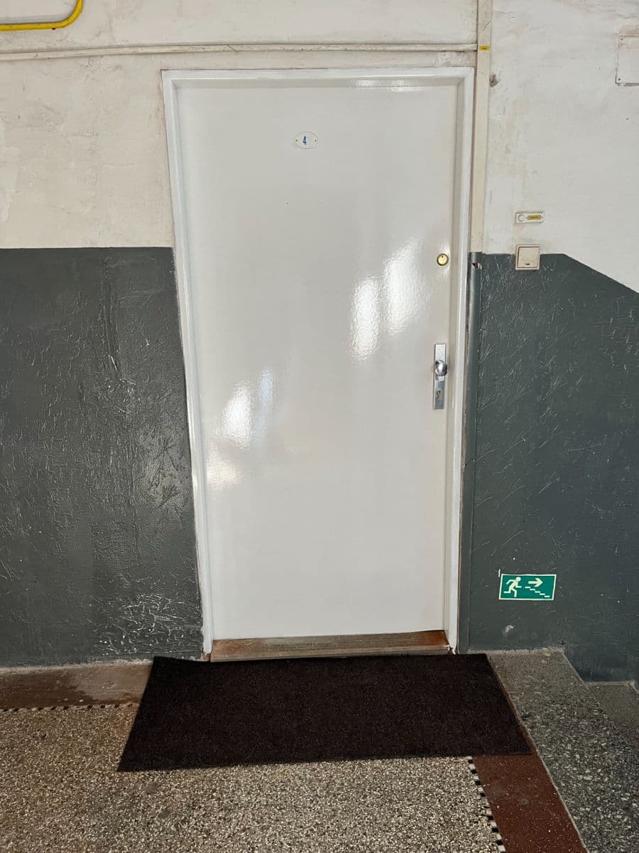 1 bedroom with open-plan kitchen flat to rent, 40 m², U Santošky, Prague, Prague 1 bedroom with open-plan kitchen flat to rent, 40 m², U Santošky, Prague, Prague