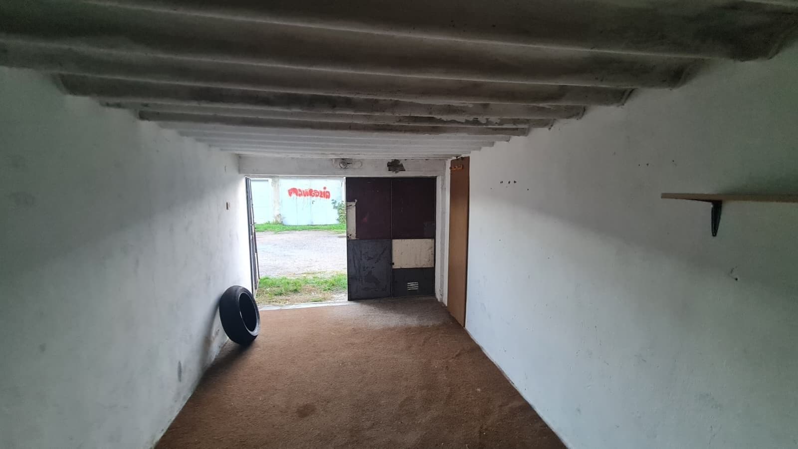 garage to rent, 18 m², Hradec Králové, Královéhradecký Region garage to rent, 18 m², Hradec Králové, Královéhradecký Region