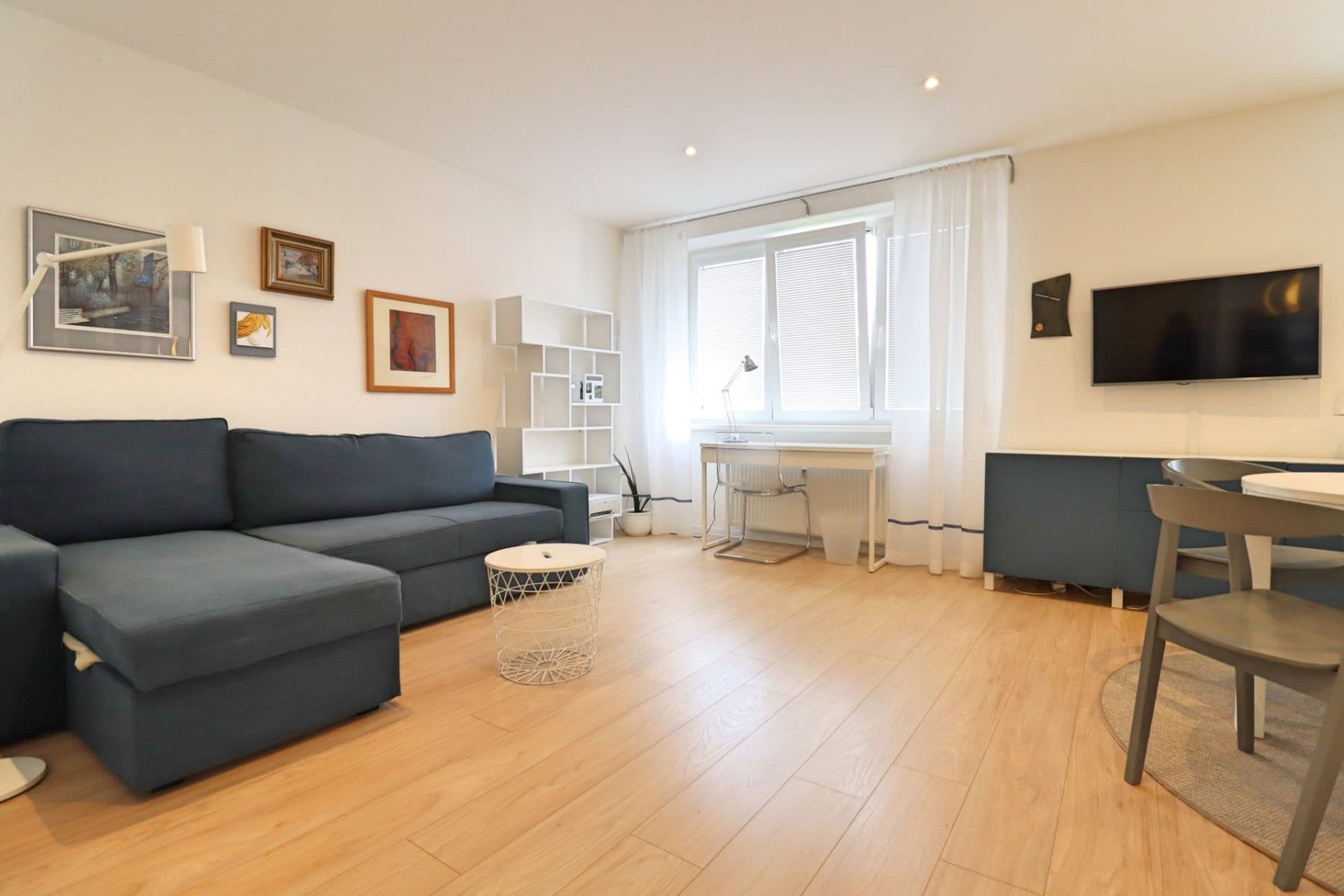 1 bedroom with open-plan kitchen flat to rent, 59 m², Jerevanská, Prague, Prague 1 bedroom with open-plan kitchen flat to rent, 59 m², Jerevanská, Prague, Prague